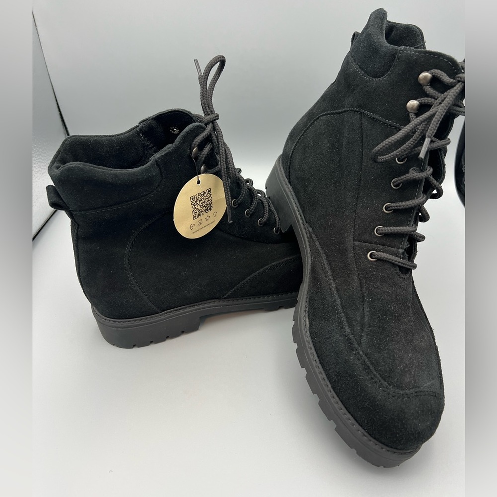 La Canadienne Lucky Suede Boot - Picture 3 of 4